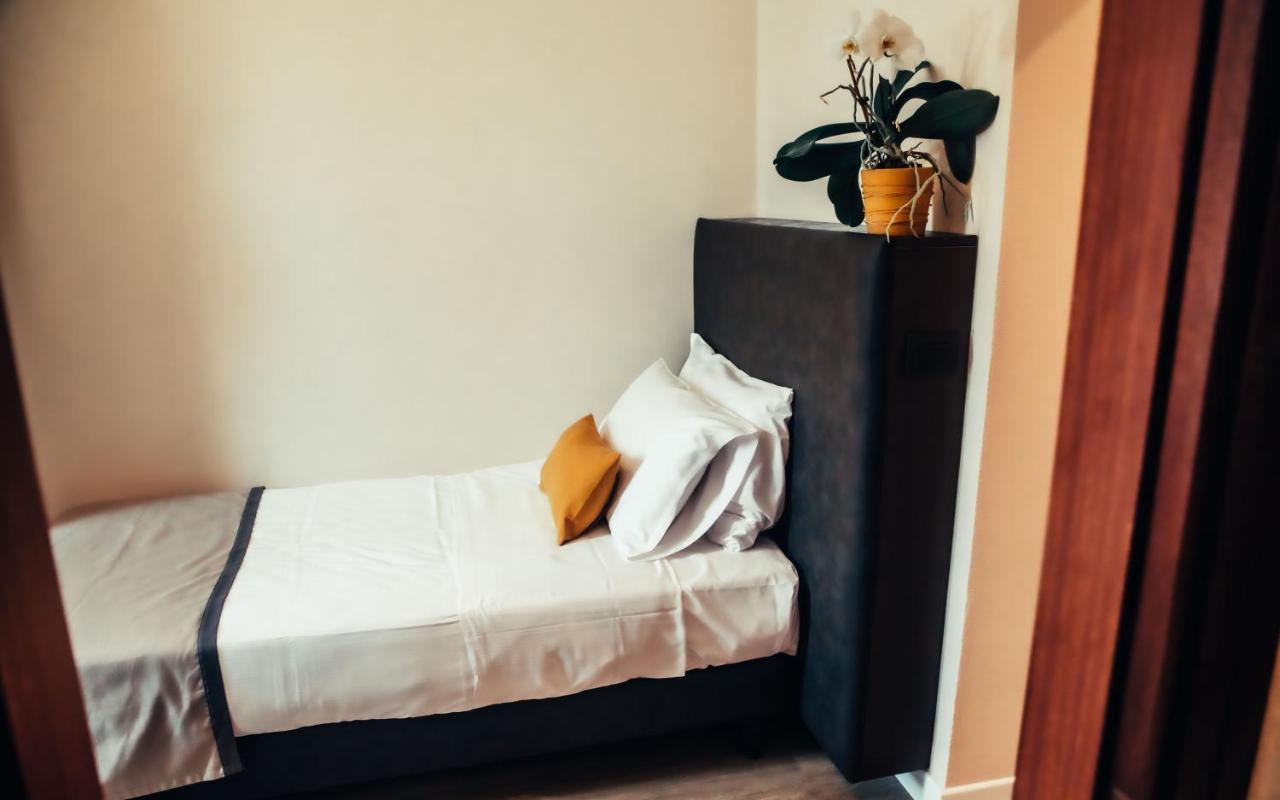 Hotel Benaco Desenzano del Garda Extérieur photo
